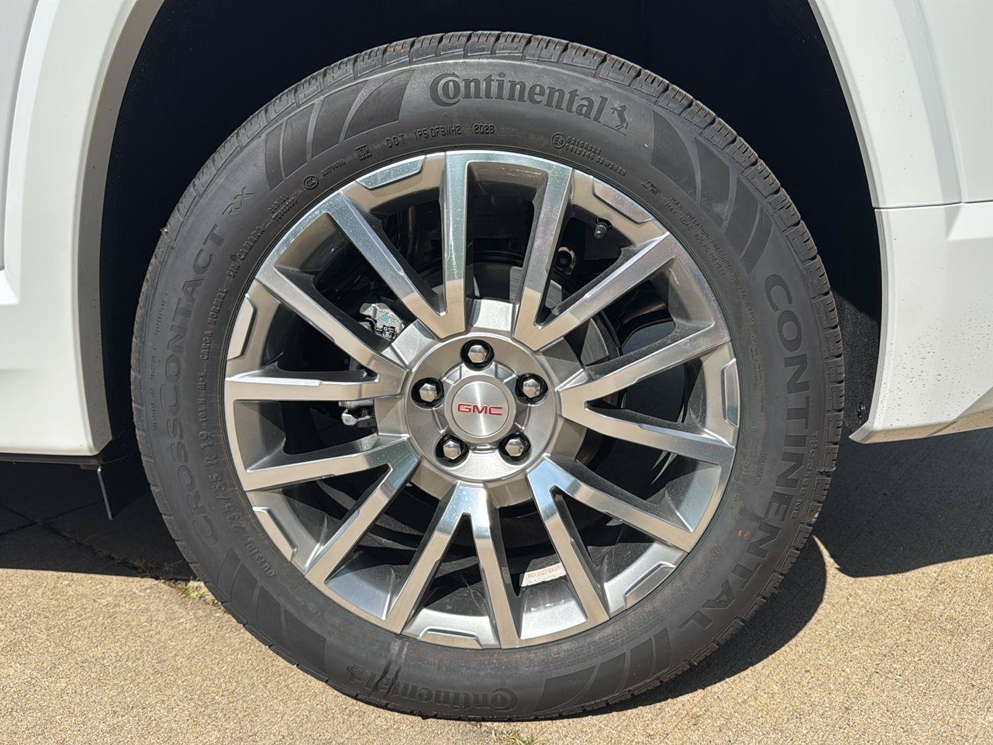 New 2027 GMC Terrain Denali AWD/4WD image 30
