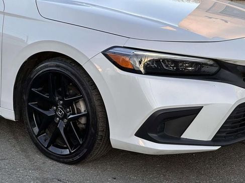 Used 2023 Honda Civic Sport image 13