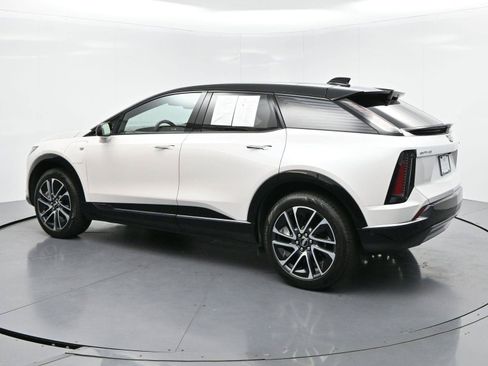 Certified 2025 Cadillac Optiq Sport 1 AWD/4WD image 5