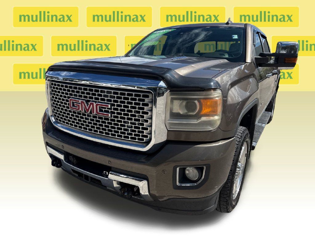 Used 2015 GMC Sierra 2500 Denali w/ Duramax Plus Package AWD/4WD image 11