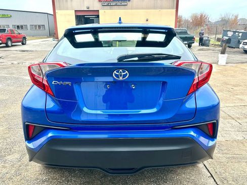 Used 2018 Toyota C-HR image 5