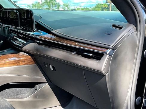 Used 2023 Cadillac Escalade Sport Platinum image 18