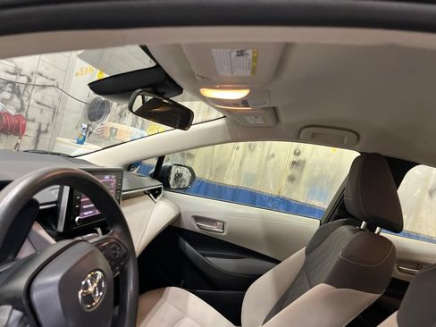 Used 2021 Toyota Corolla LE w/ Carpet Mat Package (TMS) FWD image 16