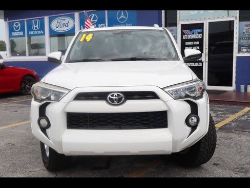 Used 2014 Toyota 4Runner SR5 RWD image 2