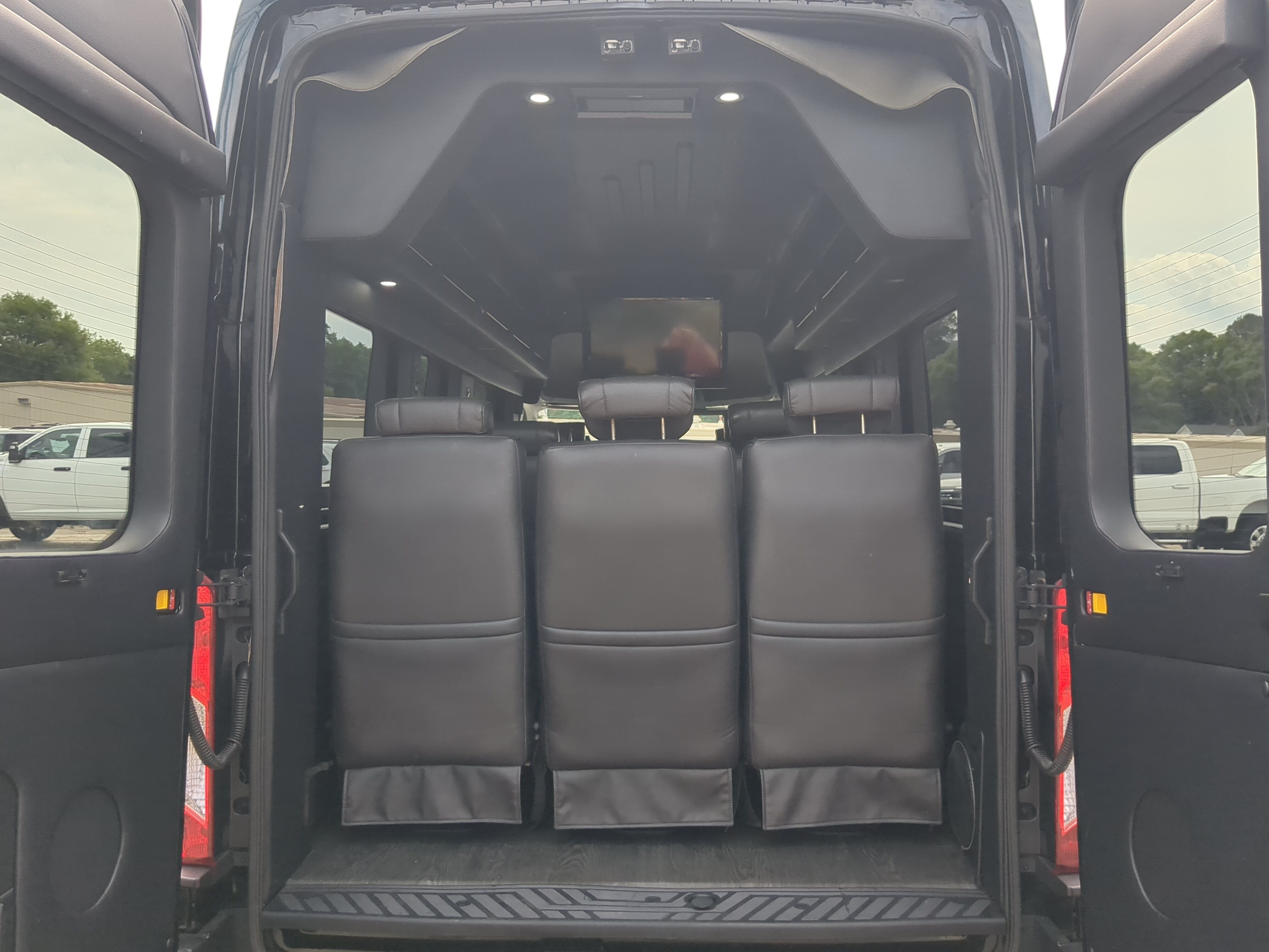 Used 2018 Ford Transit 350 148 High Roof Extended DRW RWD image 11