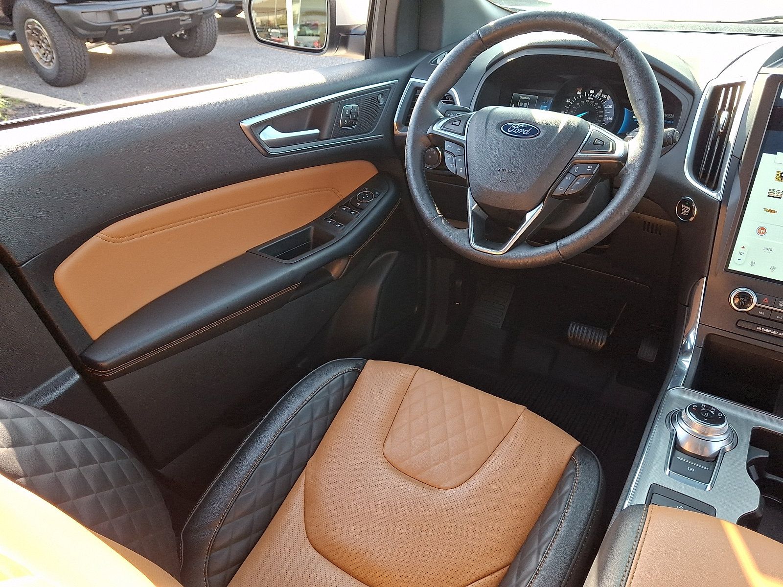 Used 2024 Ford Edge Titanium w/ Titanium Elite Package AWD/4WD image 13