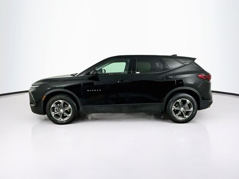 Used 2025 Chevrolet Blazer LT FWD image 4