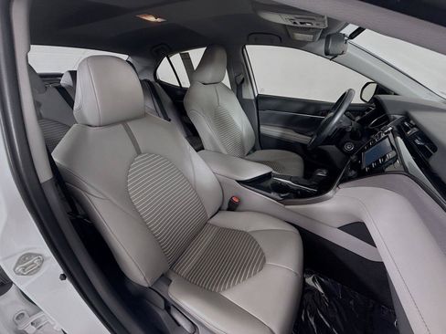 Used 2020 Toyota Camry SE FWD image 54