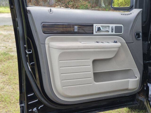 Used 2009 Lincoln MKX 2WD image 12