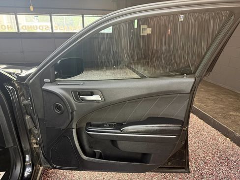 Used 2015 Dodge Charger SXT RWD image 24
