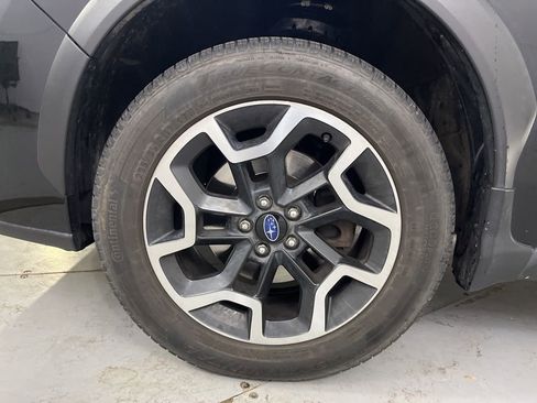 Used 2017 Subaru Crosstrek 2.0i Limited image 9