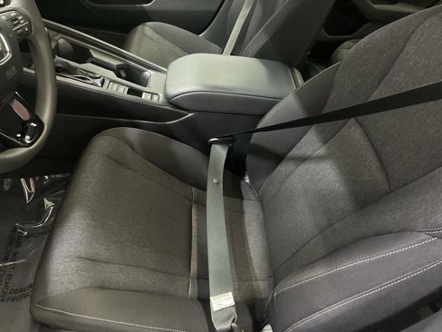Certified 2025 Honda Accord SE image 11