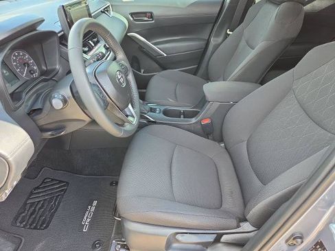 Used 2024 Toyota Corolla Cross LE w/ Moonroof Package FWD image 20