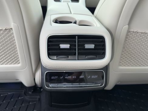 New 2026 Mercedes-Benz GLS 450 4MATIC image 42