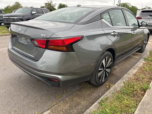 Used 2021 Nissan Altima 2.5 SV FWD image 3