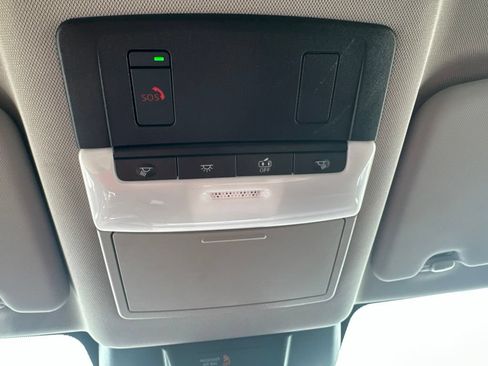 Used 2023 Nissan Rogue SV AWD/4WD image 46