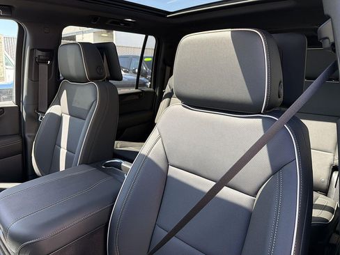 New 2026 GMC Yukon XL Elevation w/ Elevation Premium Package RWD image 24
