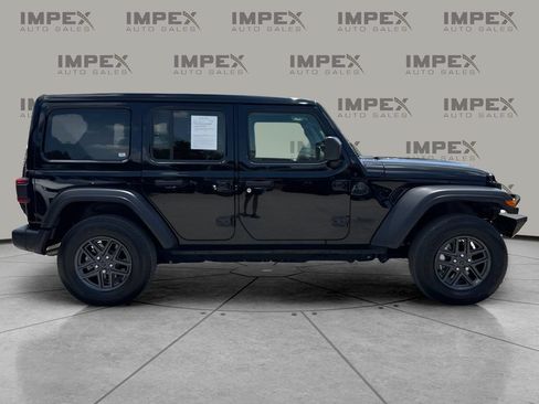 Used 2024 Jeep Wrangler Unlimited Sport AWD/4WD image 6
