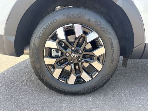 Used 2025 Hyundai Santa Cruz SEL FWD image 25