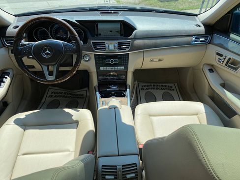 Used 2014 Mercedes-Benz E 350 Sedan image 4
