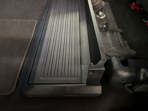 Used 2024 Ford F250 Lariat w/ Black Appearance Package image 32