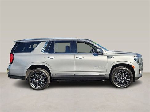 Used 2023 GMC Yukon Denali image 5