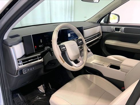 Used 2024 Hyundai Santa Fe SEL FWD image 14