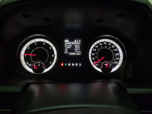 Used 2018 RAM 1500 Classic SLT image 23