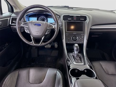 Used 2015 Ford Fusion Titanium image 2