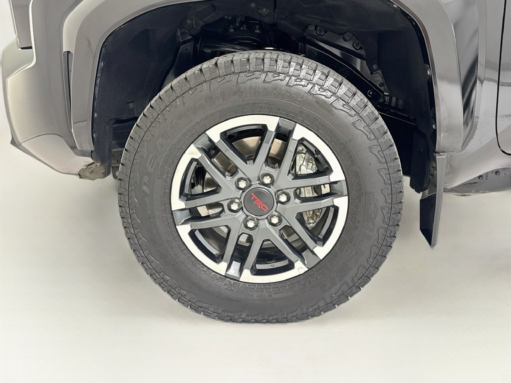 Used 2024 Toyota Tacoma TRD Sport AWD/4WD image 28