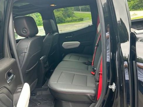 Used 2024 GMC Canyon AT4X AWD/4WD image 27