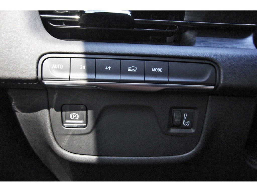 Certified 2024 Cadillac Escalade Premium Luxury AWD/4WD image 20