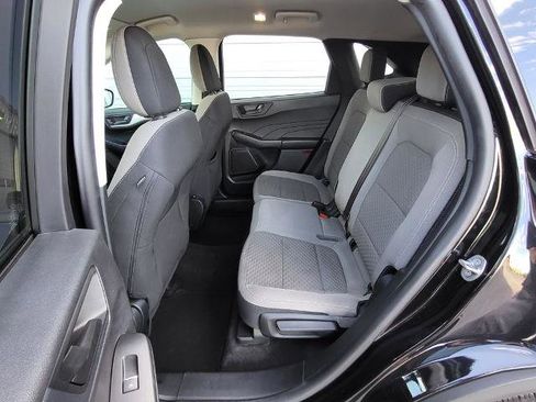 Used 2022 Ford Escape SE image 24