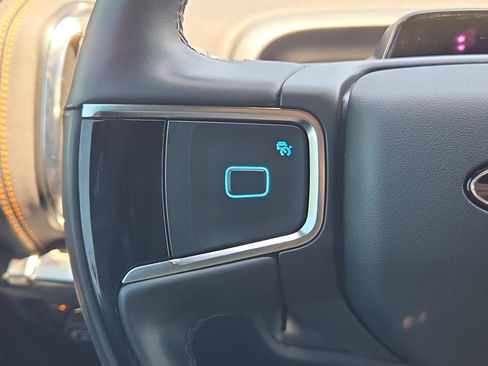Used 2025 Ford Expedition Tremor AWD/4WD image 19