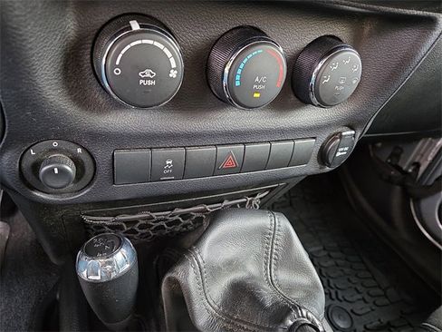 Used 2016 Jeep Wrangler Sport image 23