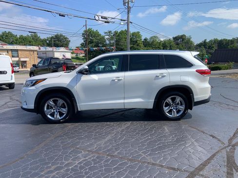 Used 2018 Toyota Highlander Limited FWD image 5