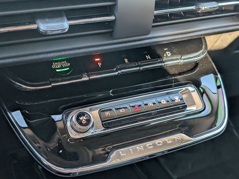Used 2024 Lincoln Corsair AWD w/ Equipment Group 101A image 19
