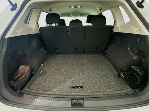 Used 2021 Volkswagen Tiguan S image 29