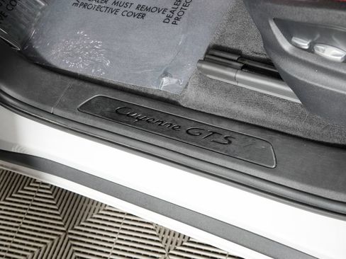 Certified 2021 Porsche Cayenne GTS AWD/4WD image 21
