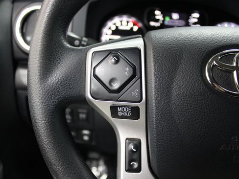 Used 2018 Toyota Tundra SR5 w/ SR5 Upgrade Package image 31