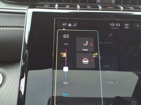 Used 2025 Jeep Grand Cherokee Laredo X w/ Luxury Tech Group I image 17