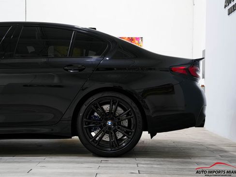 Used 2021 BMW M5 image 18