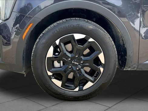 Certified 2025 Kia Sorento S w/ Panoramic Sunroof Package FWD image 11