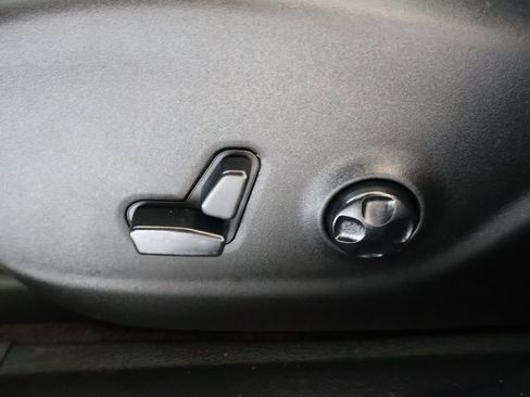 Used 2018 Jeep Cherokee Trailhawk w/ Comfort/Convenience Group image 14