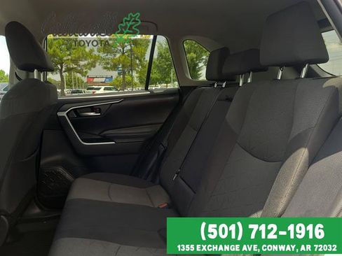 Used 2021 Toyota RAV4 XLE FWD image 13