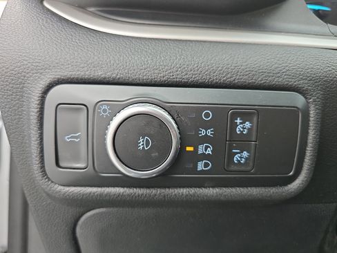 Used 2020 Ford Explorer XLT w/ Equipment Group 202A image 27