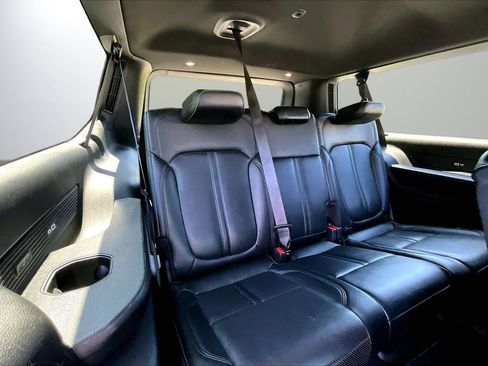 Used 2024 Jeep Wagoneer L Series II w/ Flexible Seating Group AWD/4WD image 25
