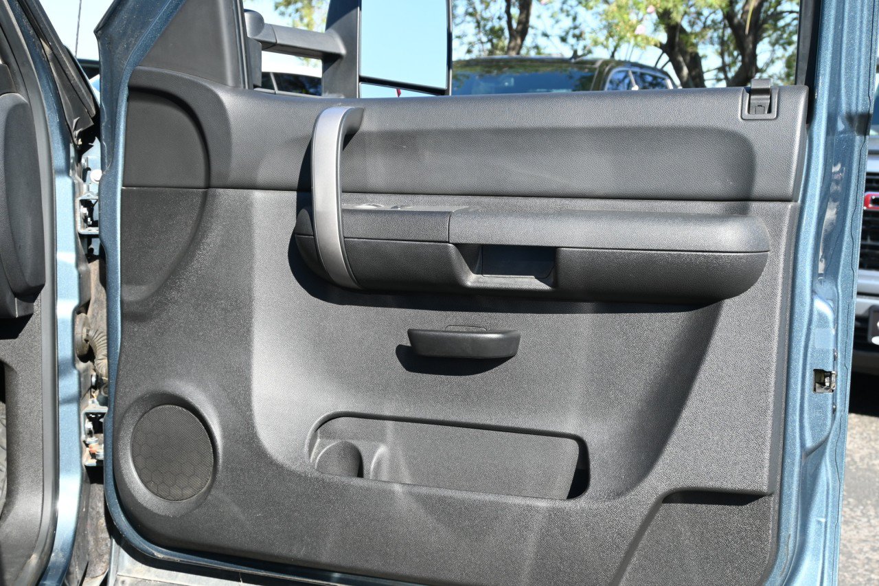 Used 2009 Chevrolet Silverado 1500 LT w/ Texas Edition RWD image 24