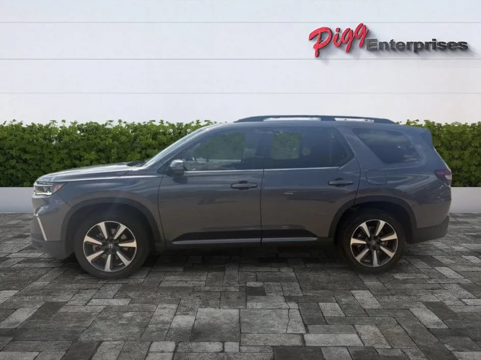 Used 2025 Honda Pilot Elite image 3