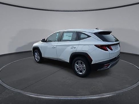 New 2026 Hyundai Tucson SE image 11